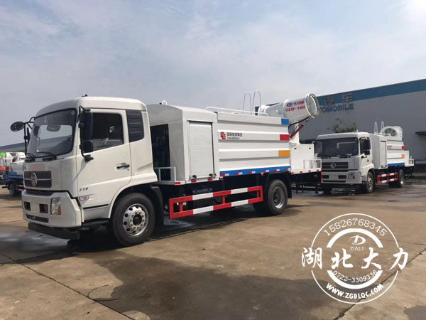 東風(fēng)天錦多功能抑塵車
